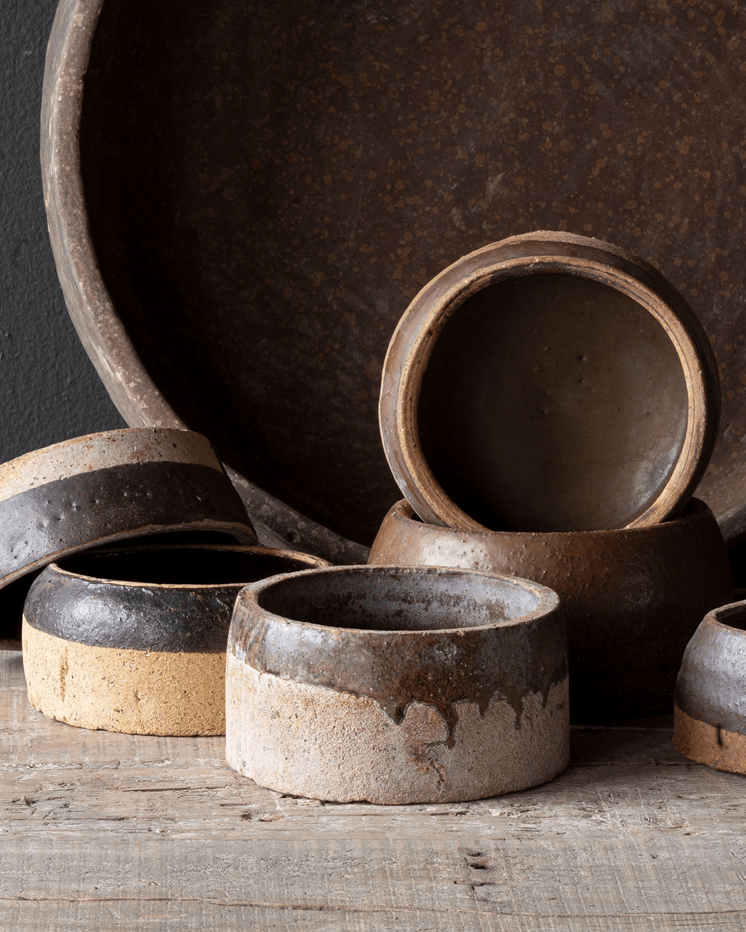 living room furniture modern mountain vintage bowl Hello Norden - Gunder Bowl, styled in a modern rustic room