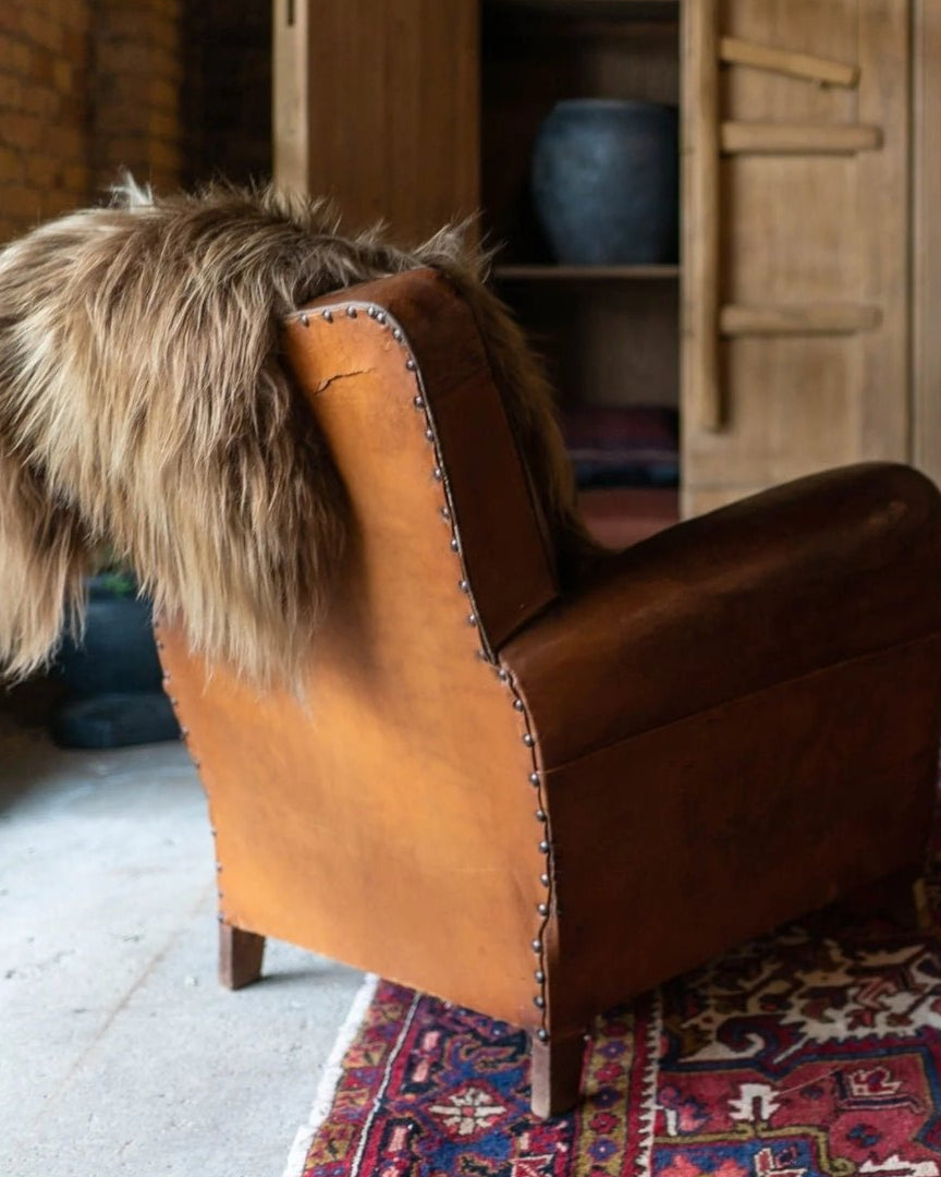 Icelandic Sheepskin Throw Rug - Dyed Brown - Rugs - Hello Norden