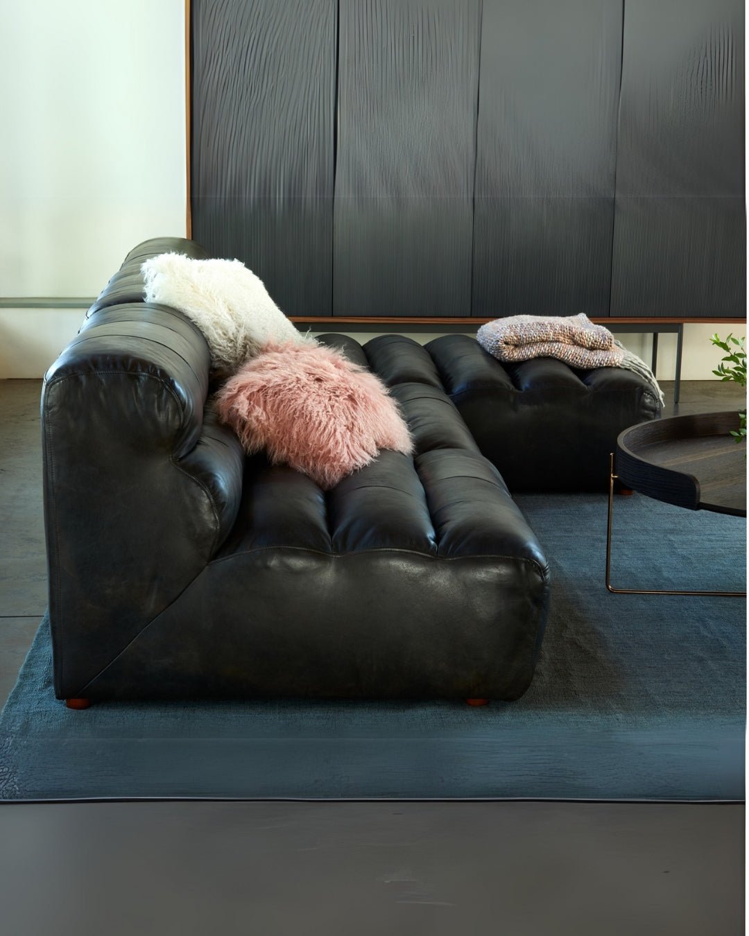 Rainor Leather Sectional - Sectionals - Hello Norden