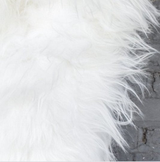 Icelandic Sheepskin Throw Rug - White - Rugs - Hello Norden