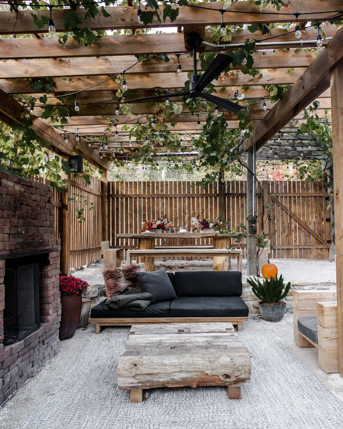 DIY : RECLAIMED WOOD RUSTIC MODERN OUTDOOR COUCH - Hello Norden