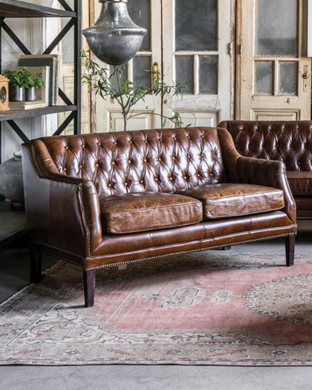 Alma Leather Chesterfield Loveseat - Loveseat - Hello Norden