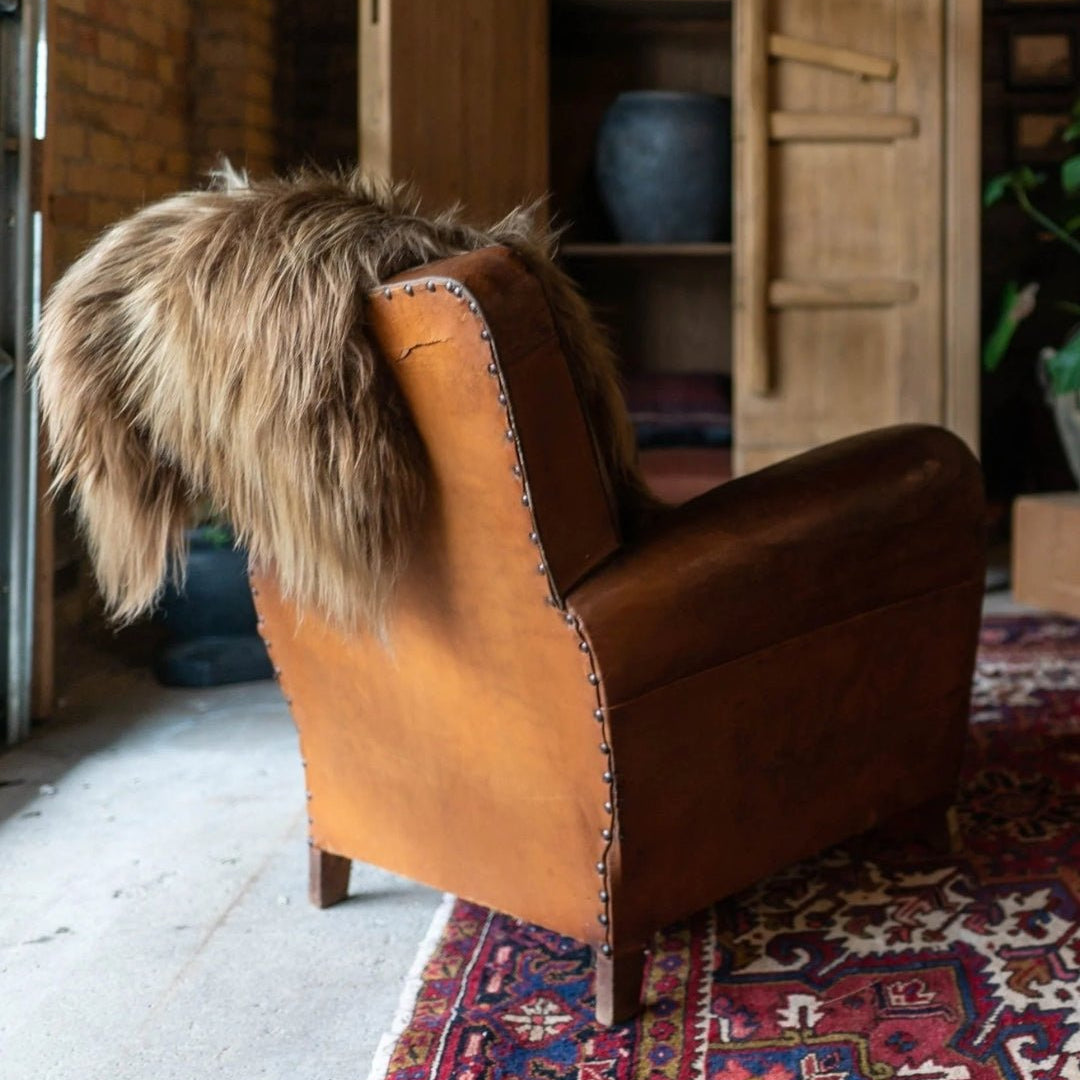 Icelandic Sheepskin Throw Rug - Dyed Brown - Rugs - Hello Norden