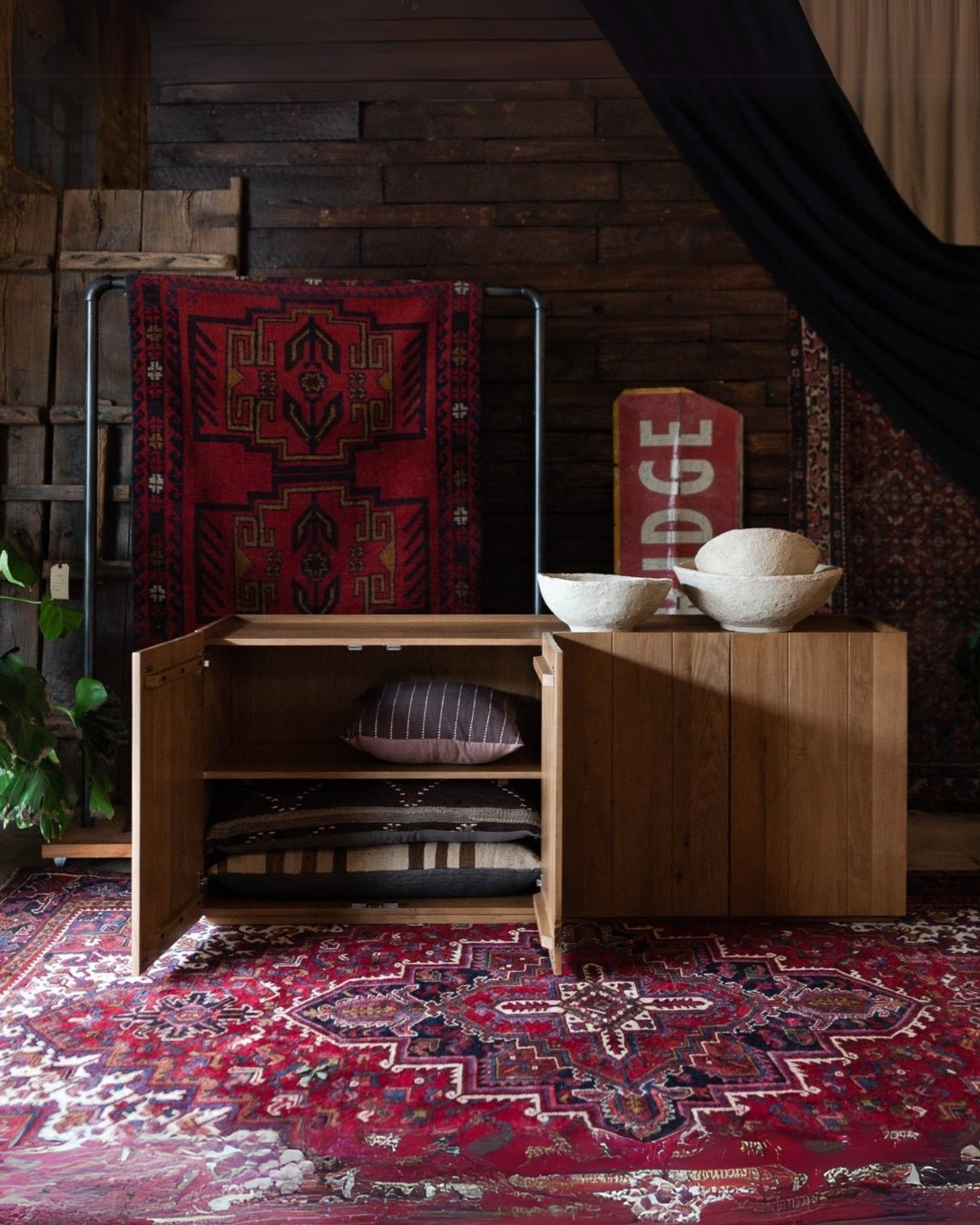 Magnus Modern Oak Console - Consoles - Hello Norden