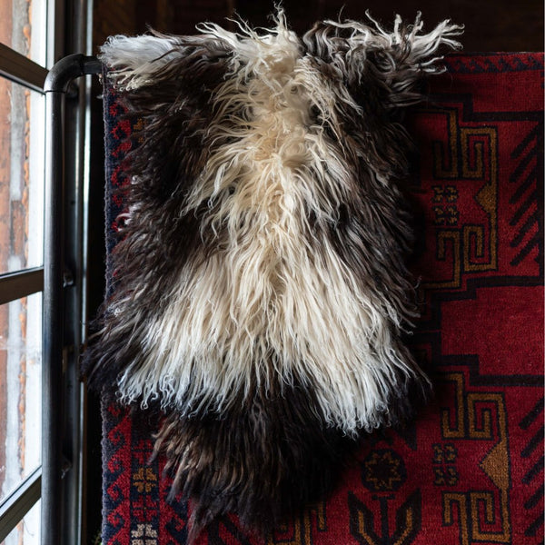 A Gorgeous Dark Tipped selling Black & White Long Wool Icelandic Sheepskin Rug/Throw