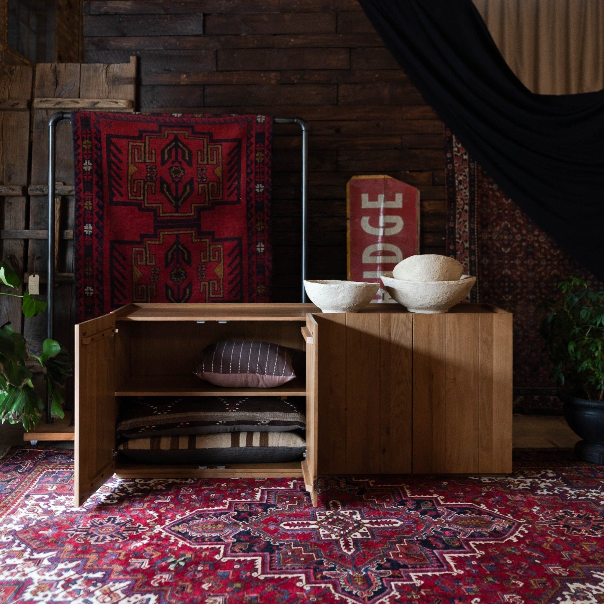 Magnus Modern Oak Console - Consoles - Hello Norden